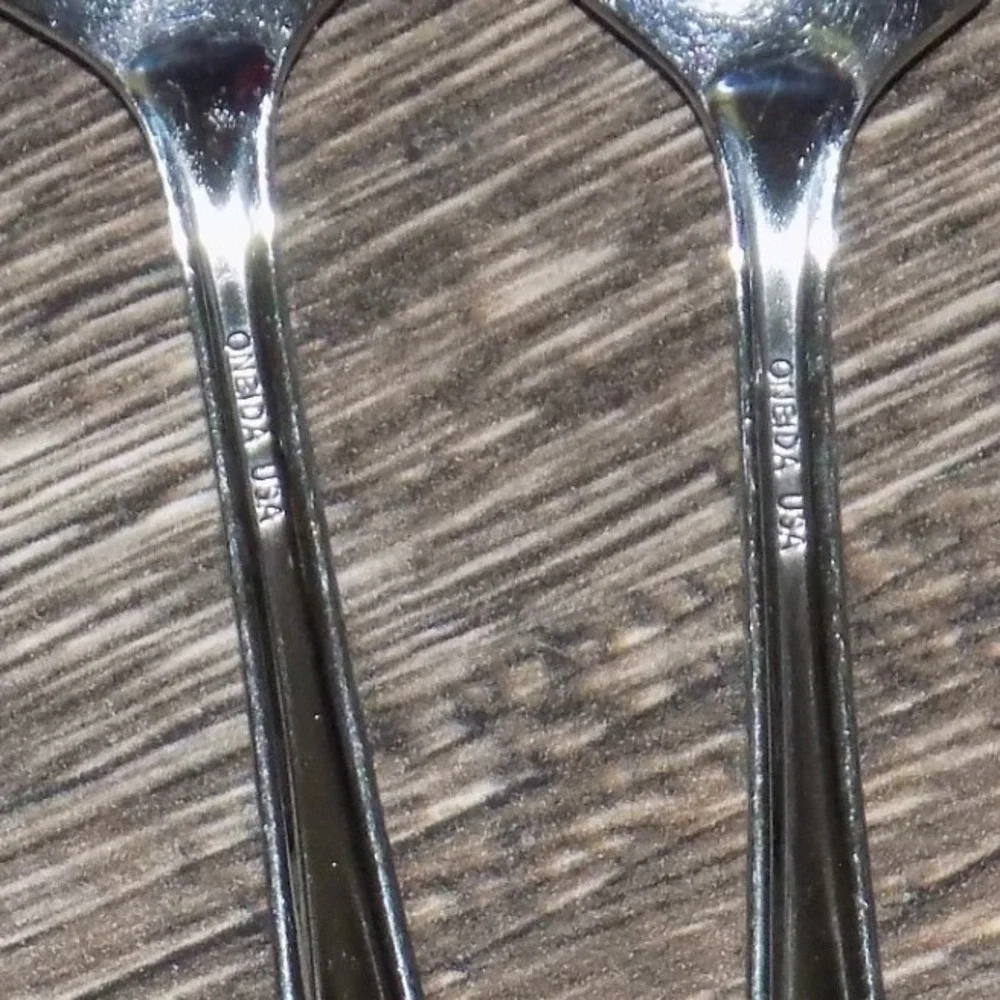 Oneida Flight Teaspoons Set of 5 Silver Good Stainless Steel USA Flatware